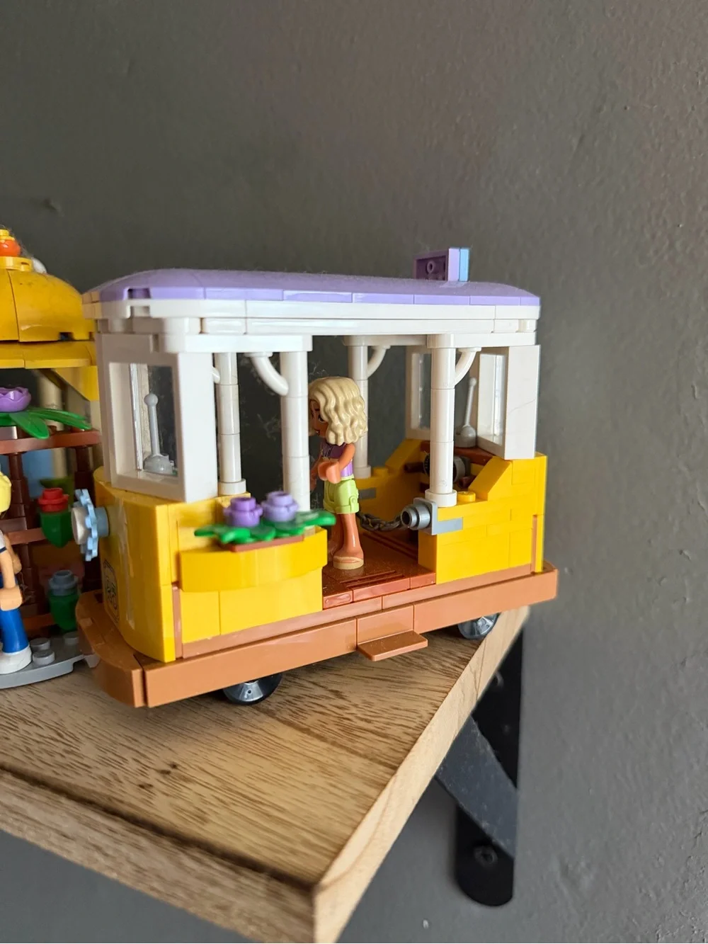 Lego bright café